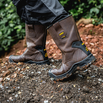 Rigger Safety Boots - Image 2